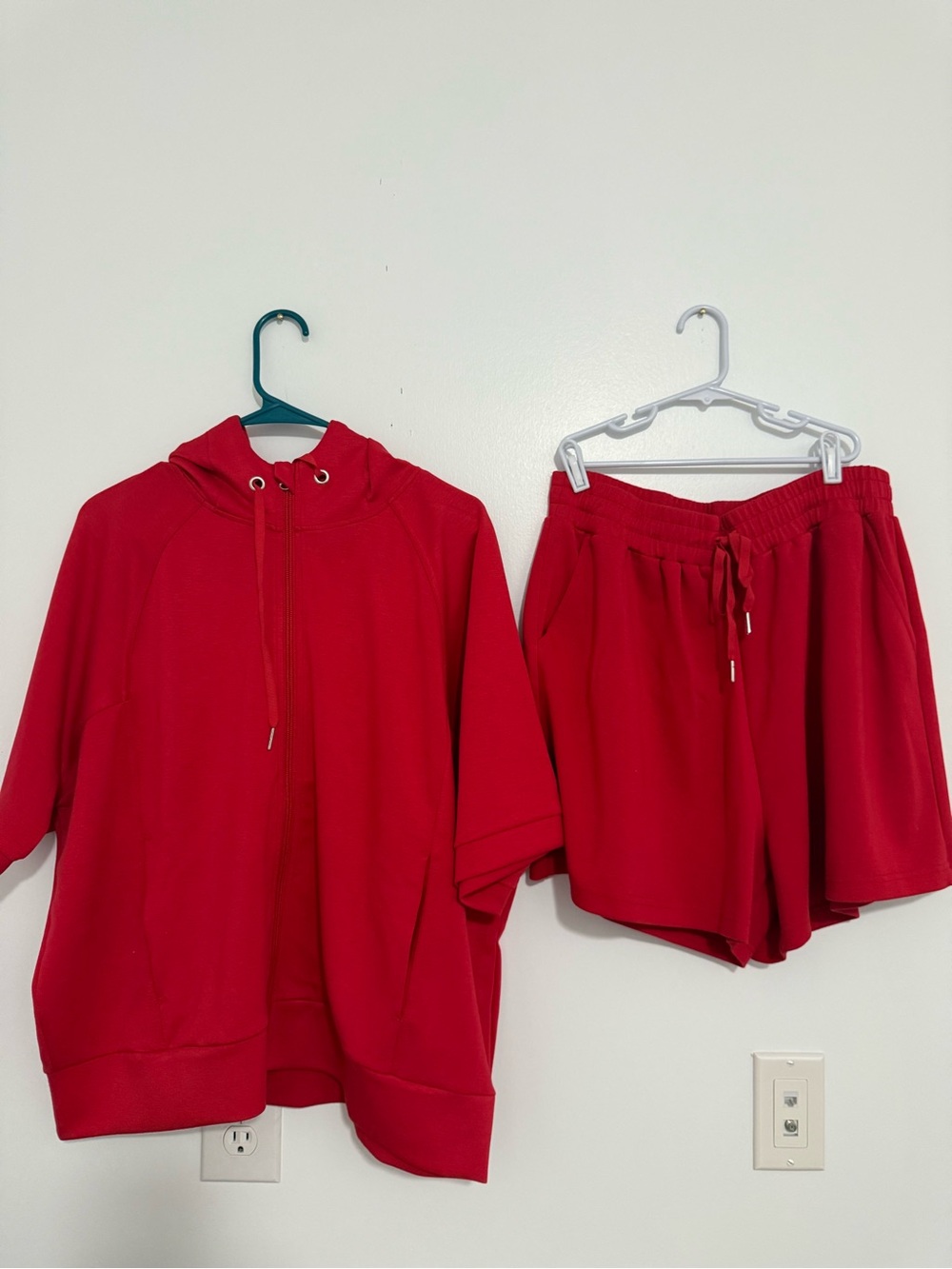 Discount Divas Boutique Red Hoodie & Shorts Set Size XL NWOT